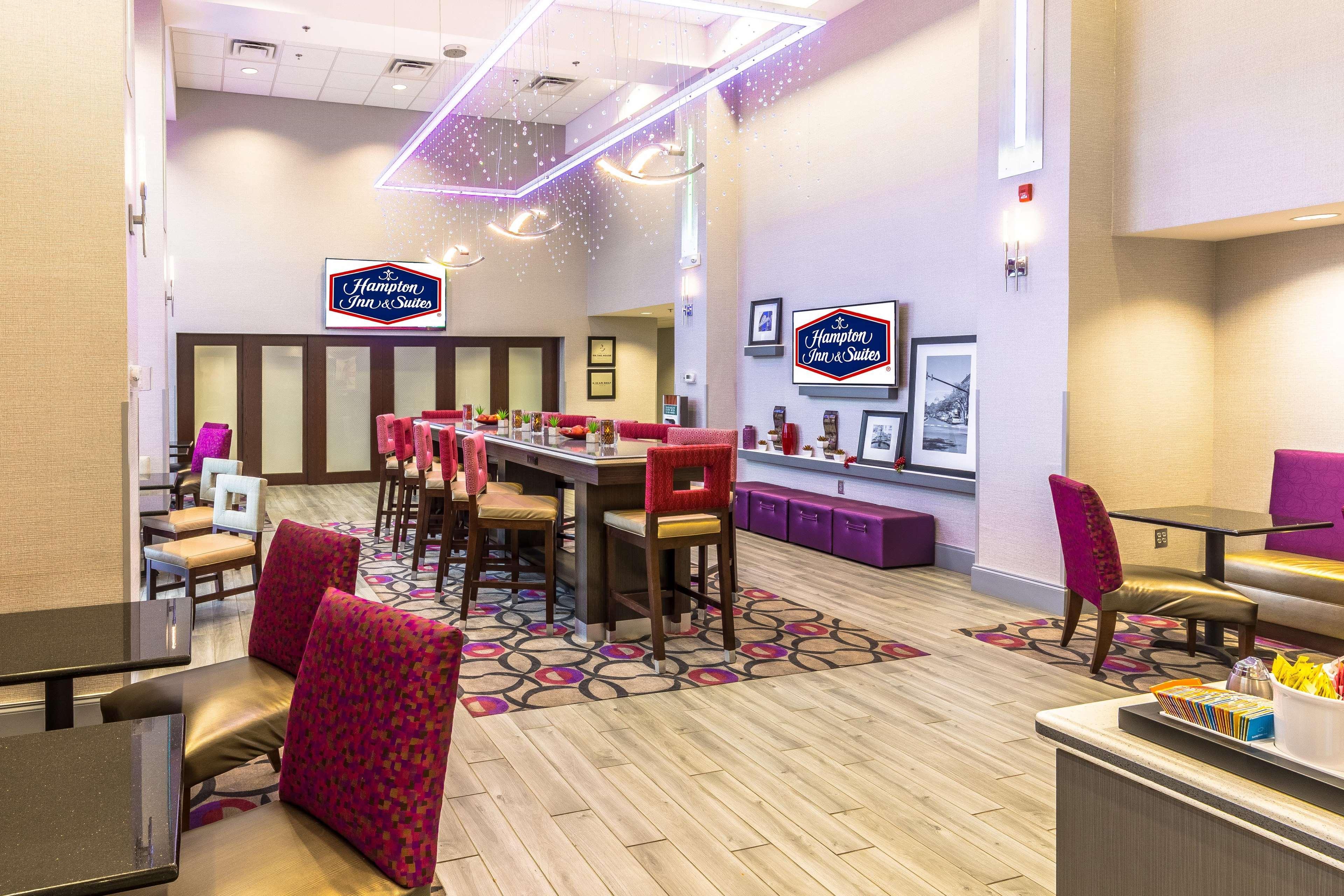 Hampton Inn & Suites Dublin Buitenkant foto
