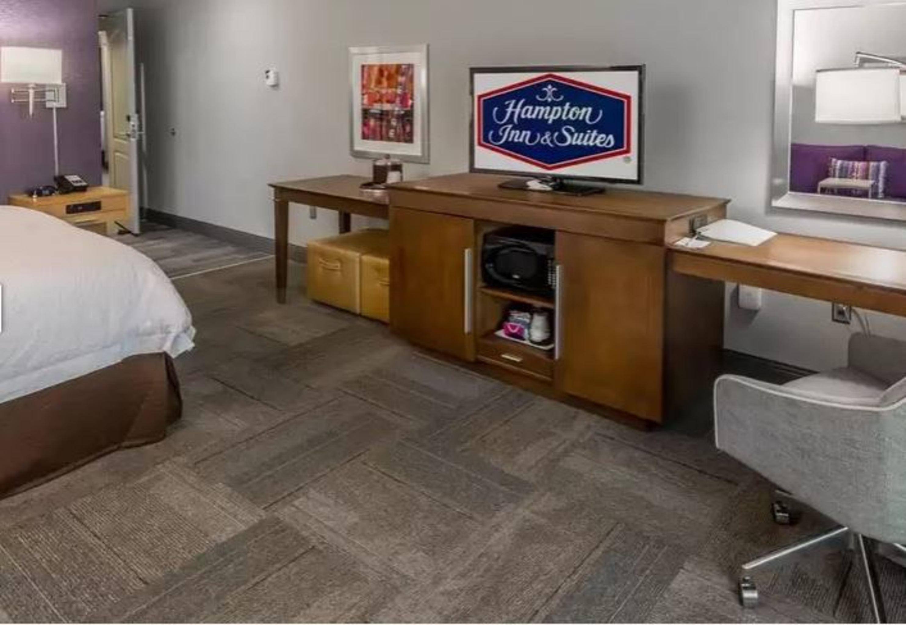 Hampton Inn & Suites Dublin Buitenkant foto