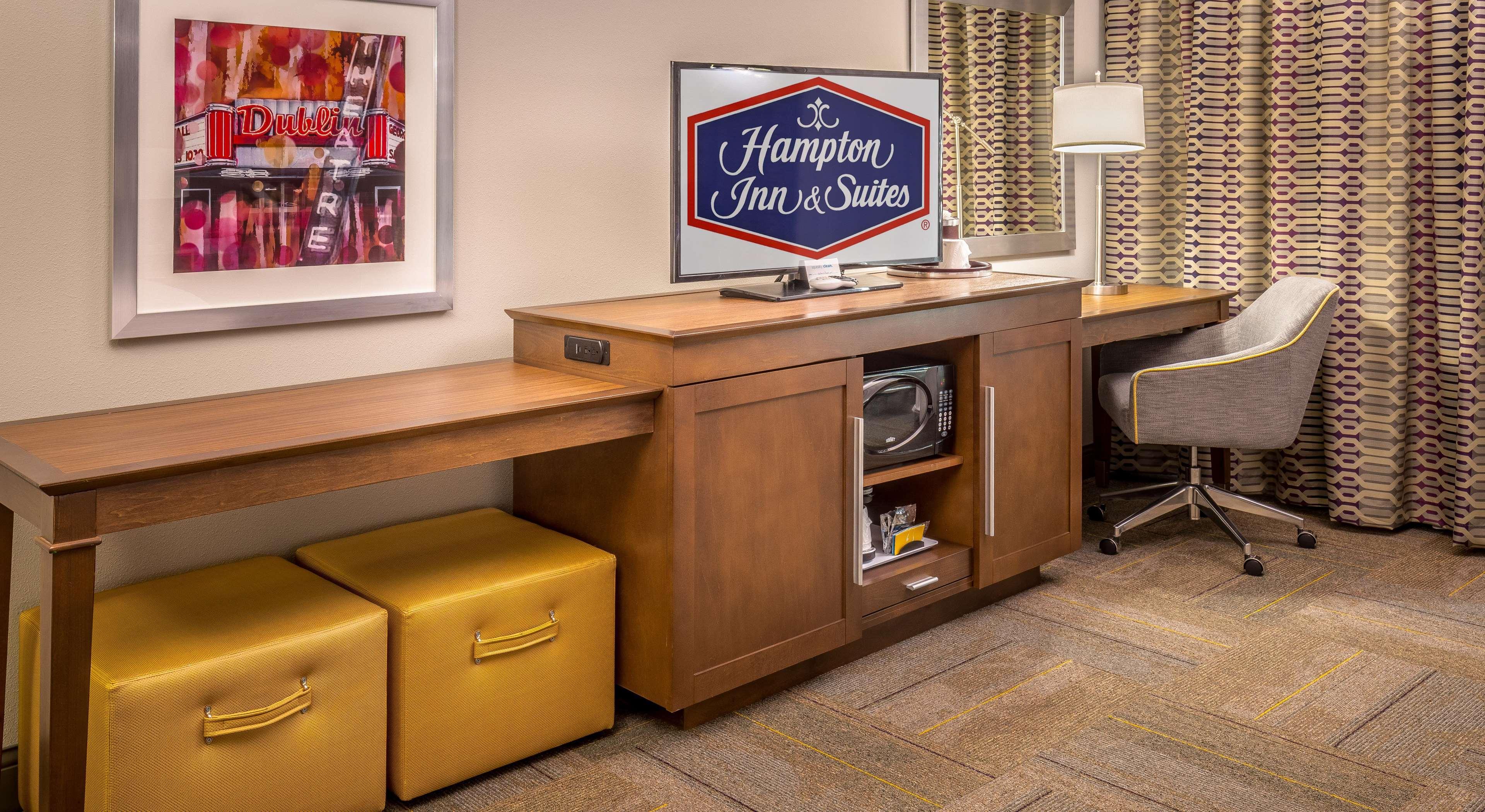 Hampton Inn & Suites Dublin Buitenkant foto