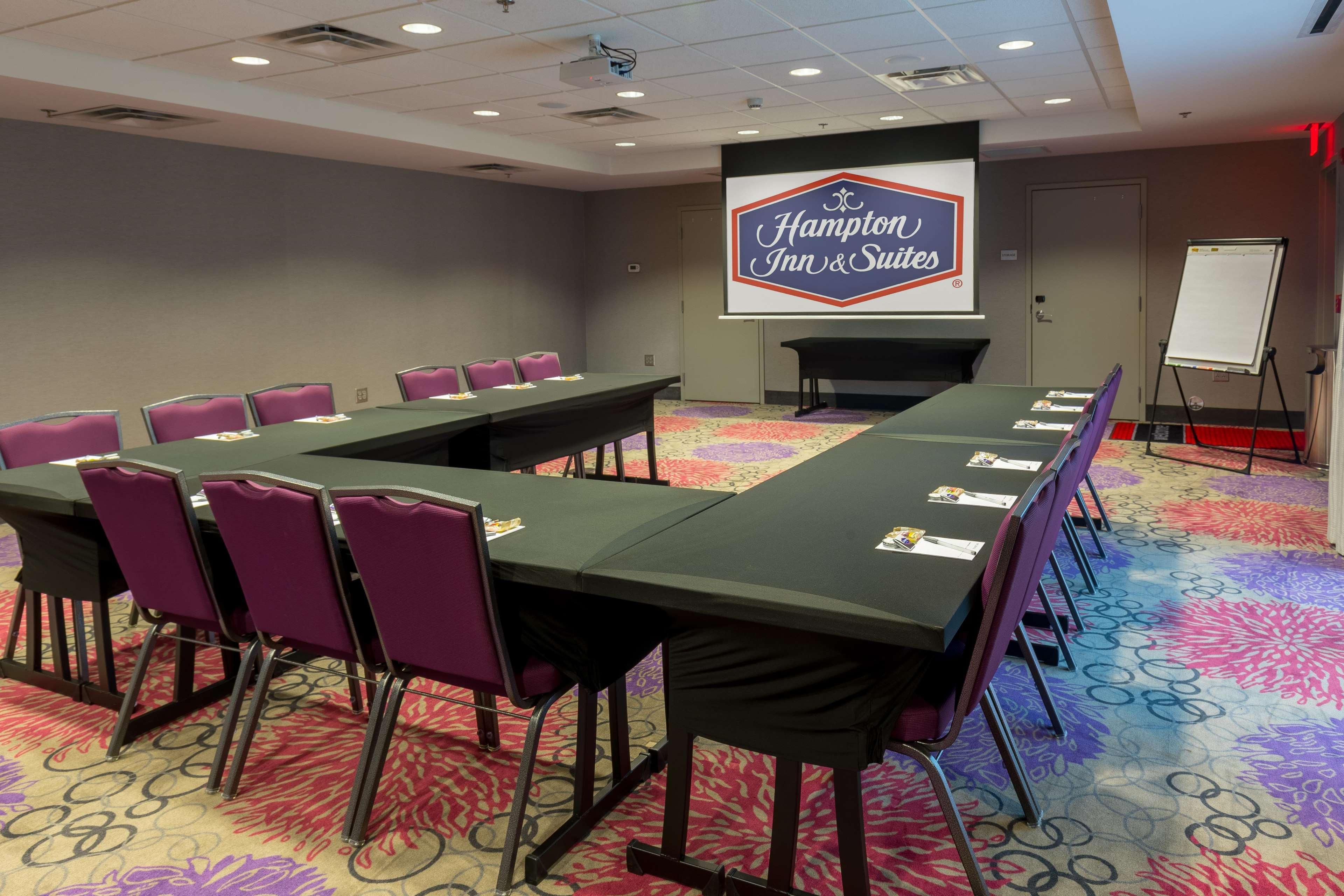 Hampton Inn & Suites Dublin Buitenkant foto