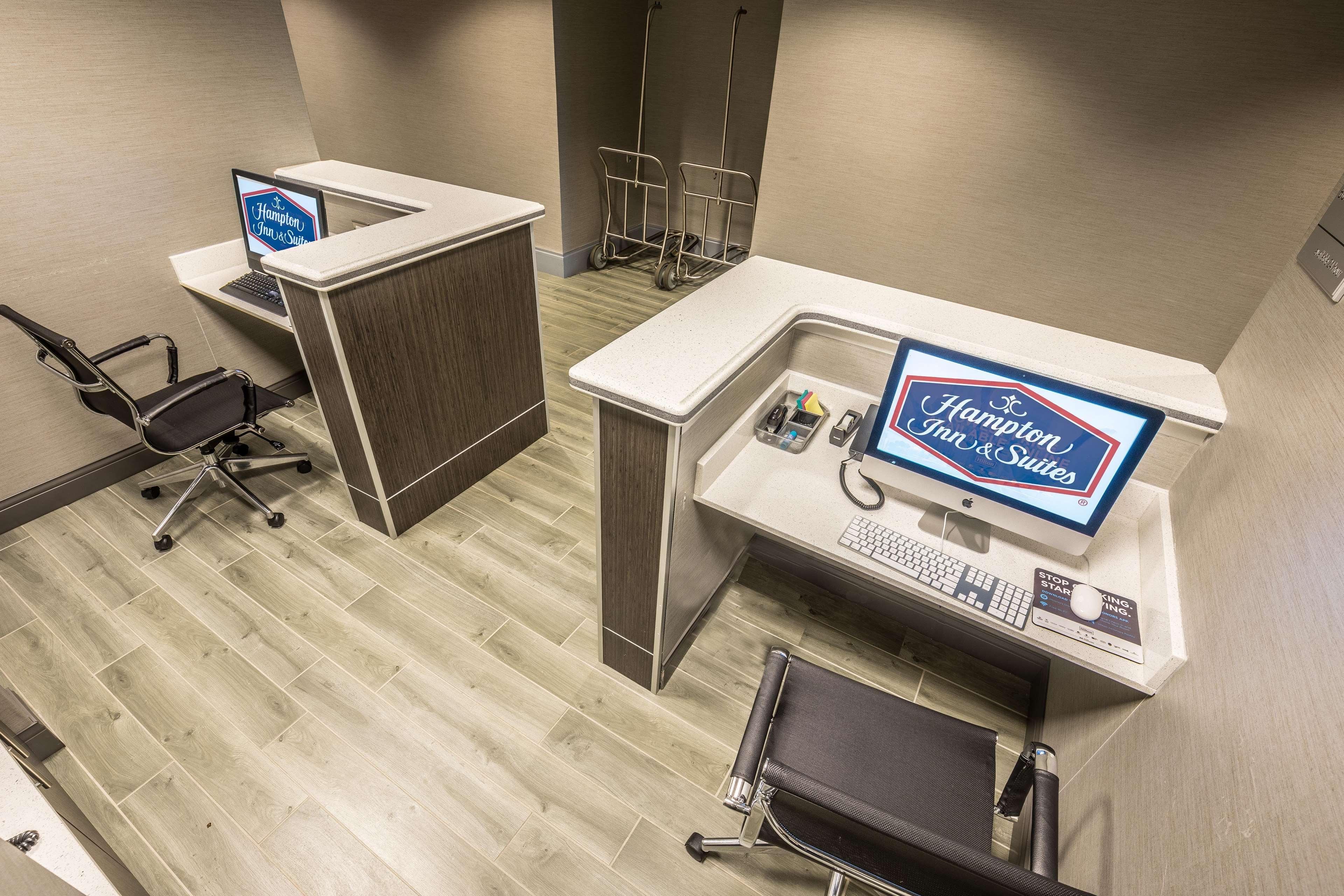 Hampton Inn & Suites Dublin Buitenkant foto