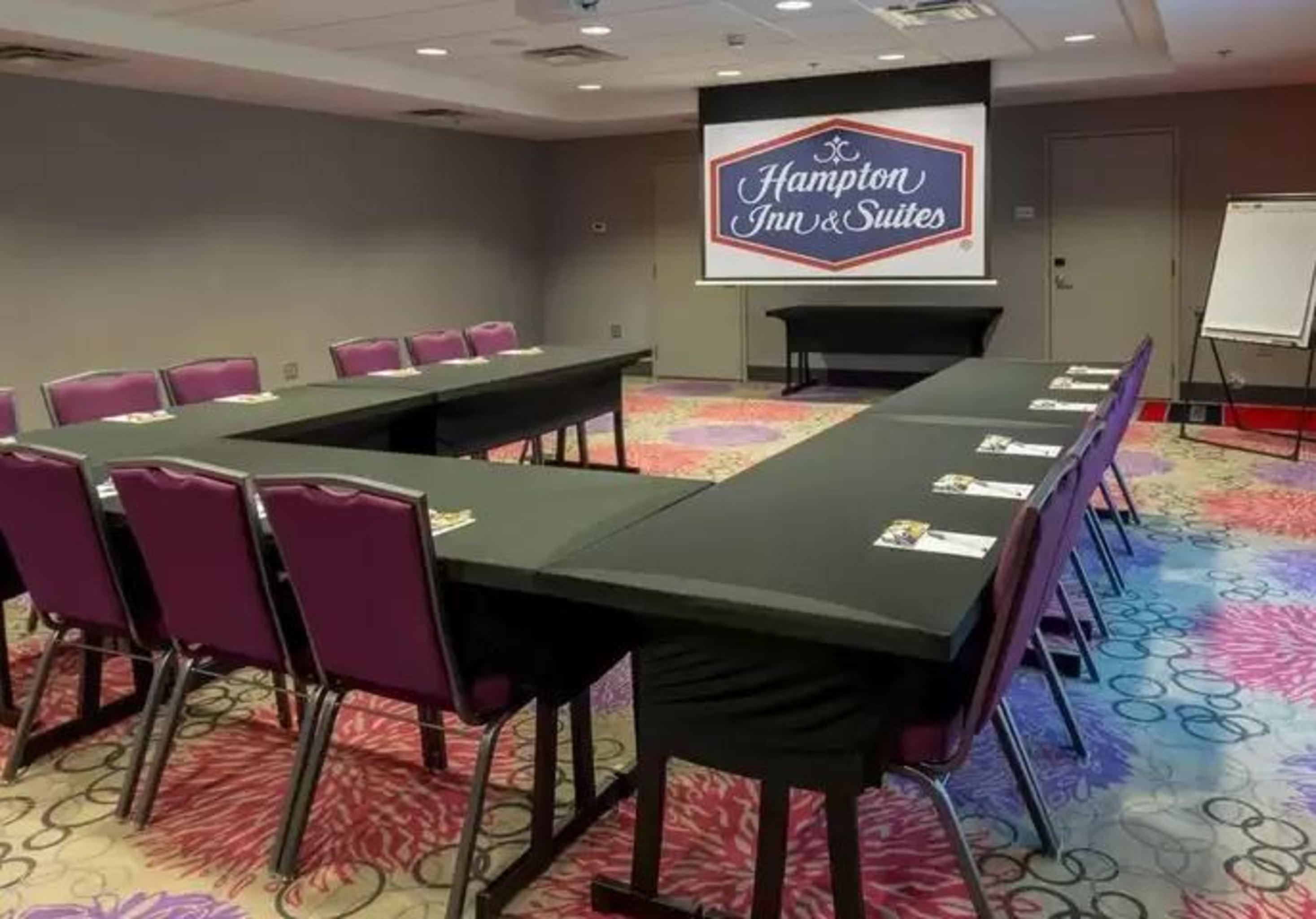 Hampton Inn & Suites Dublin Buitenkant foto