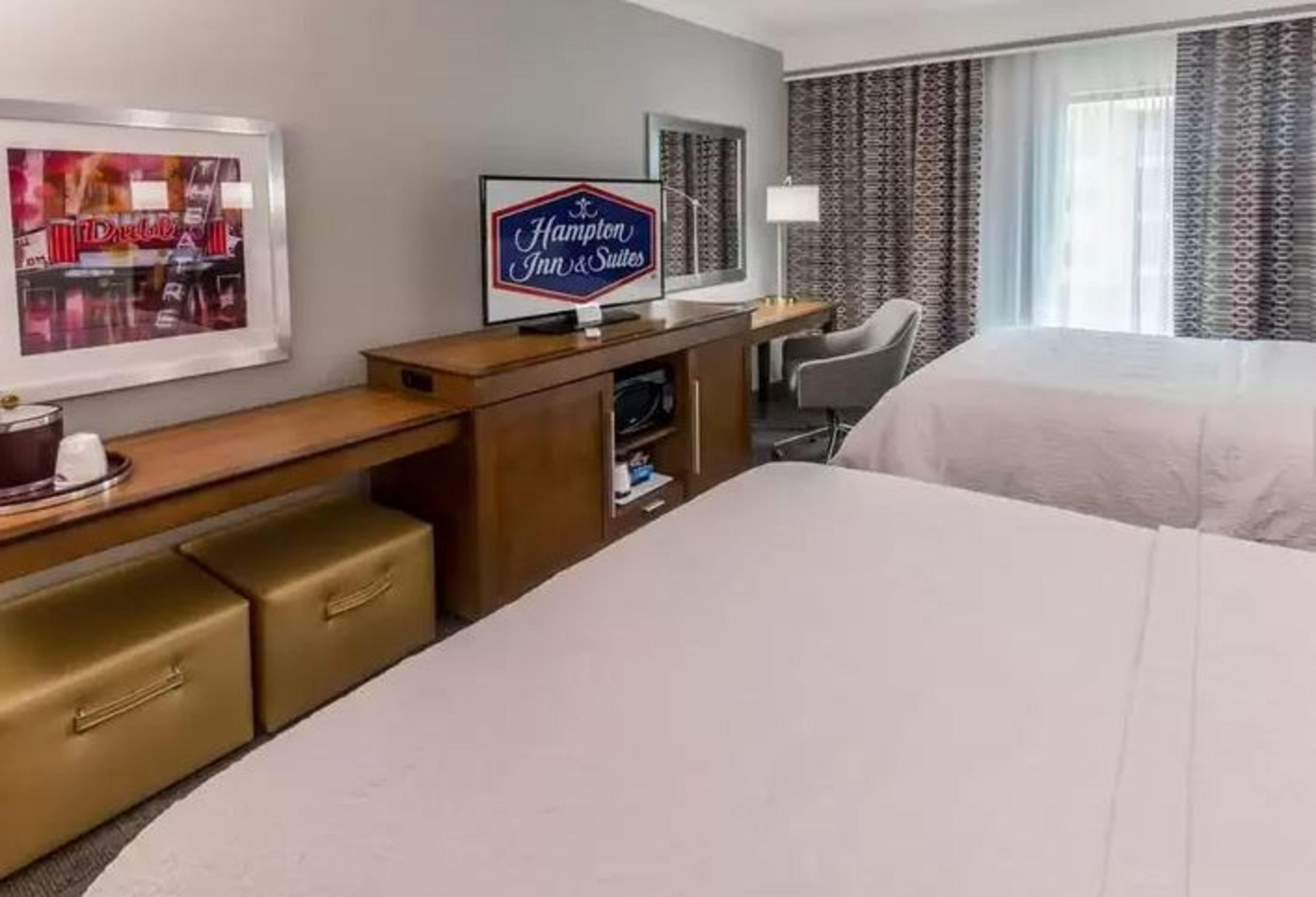 Hampton Inn & Suites Dublin Buitenkant foto