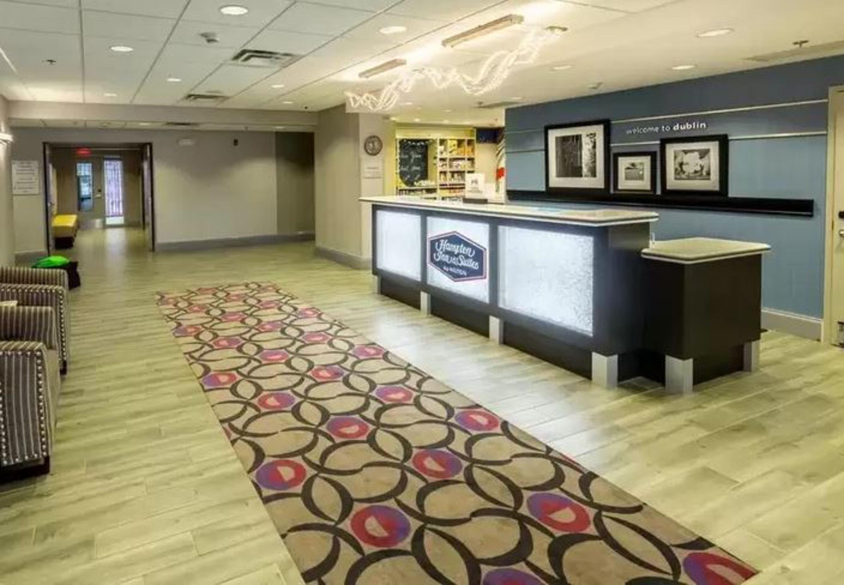 Hampton Inn & Suites Dublin Buitenkant foto