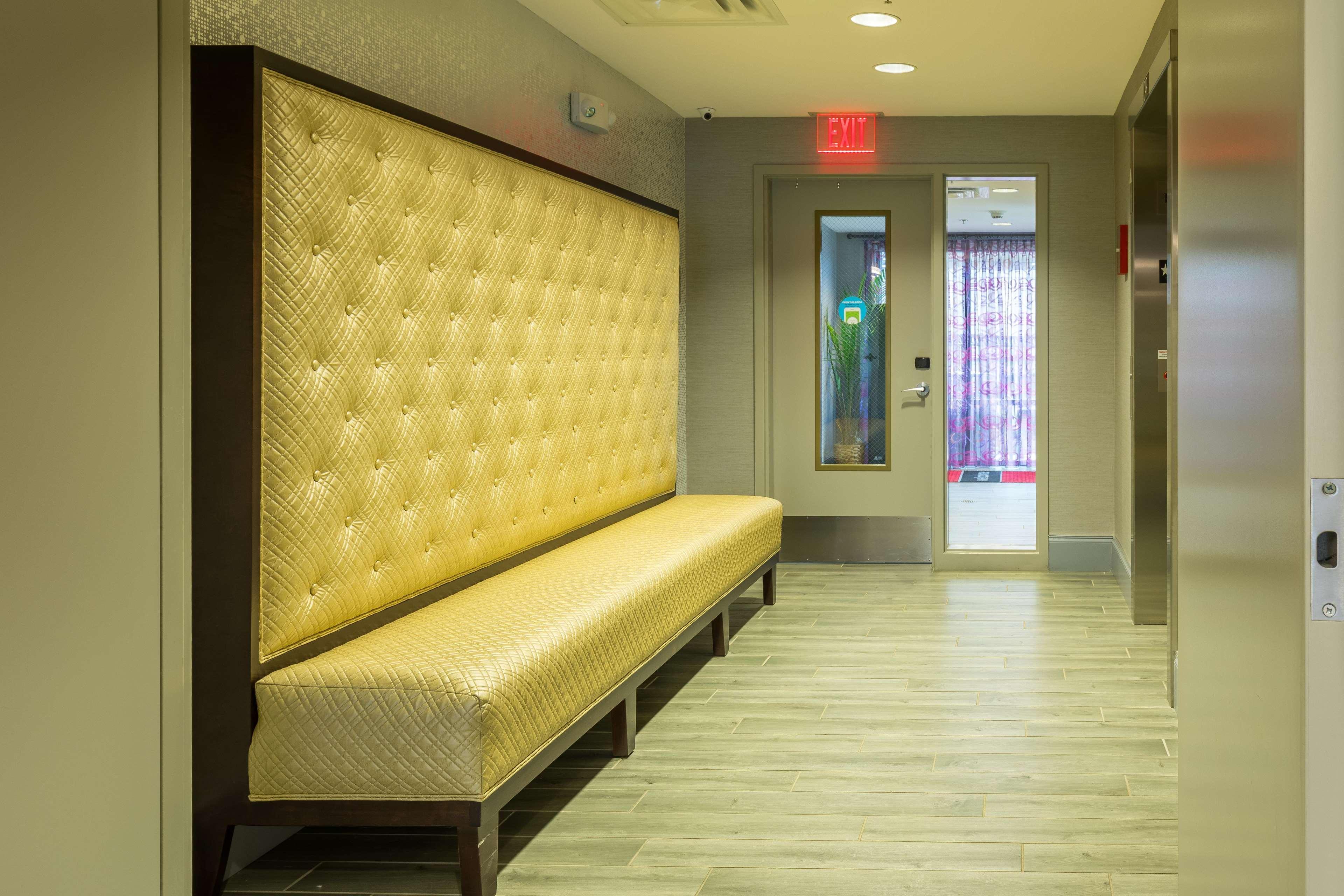 Hampton Inn & Suites Dublin Buitenkant foto