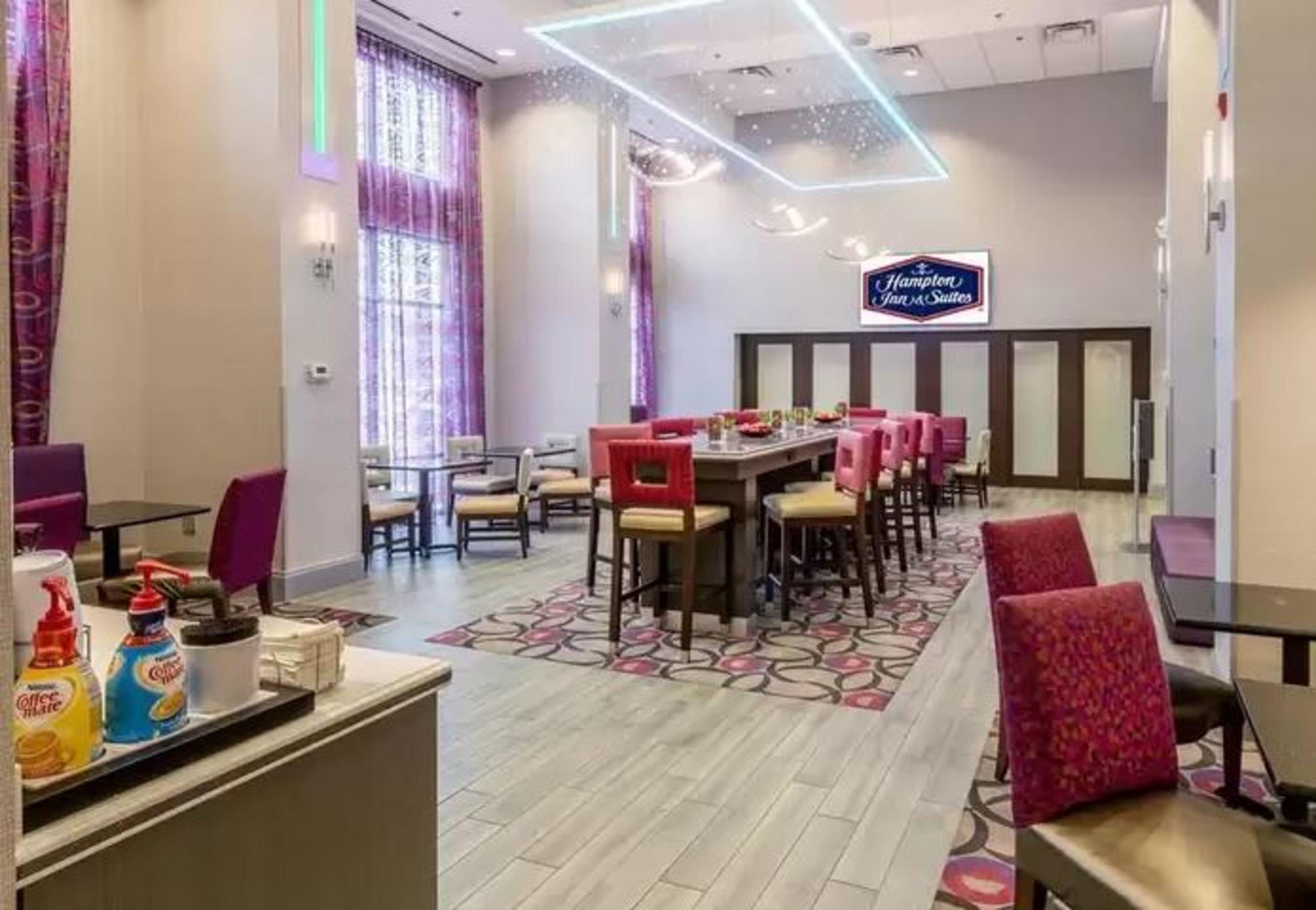 Hampton Inn & Suites Dublin Buitenkant foto