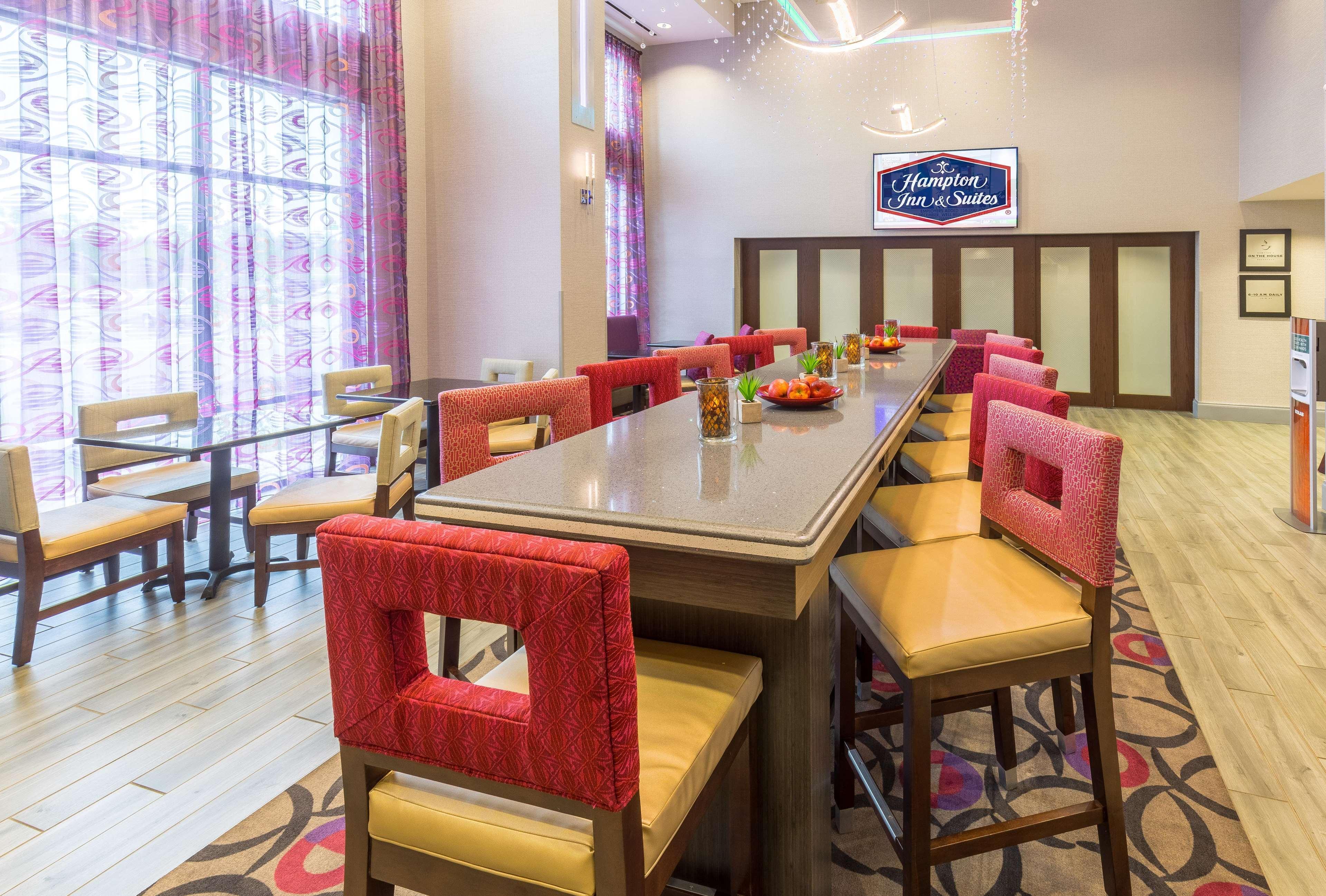 Hampton Inn & Suites Dublin Buitenkant foto