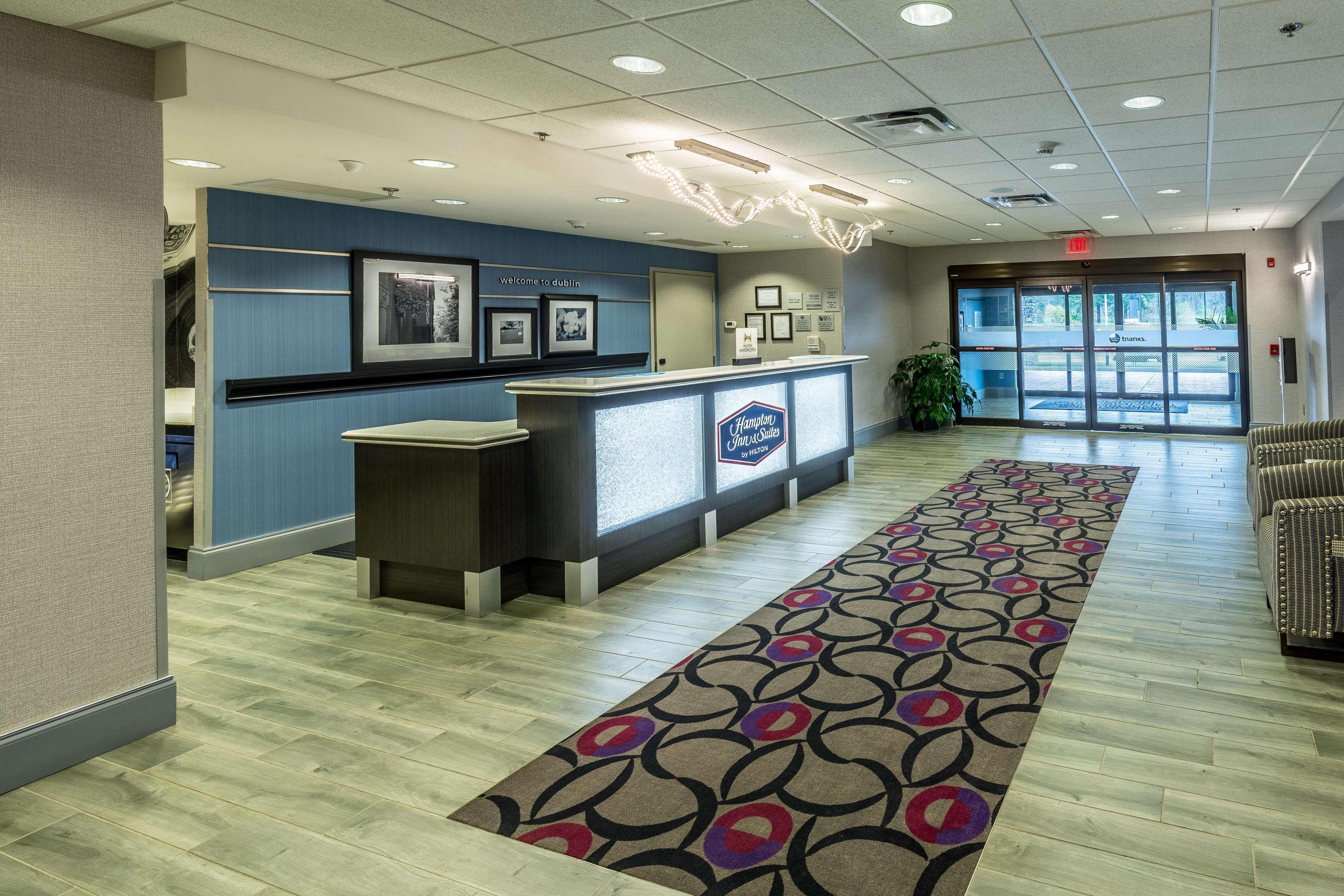 Hampton Inn & Suites Dublin Buitenkant foto