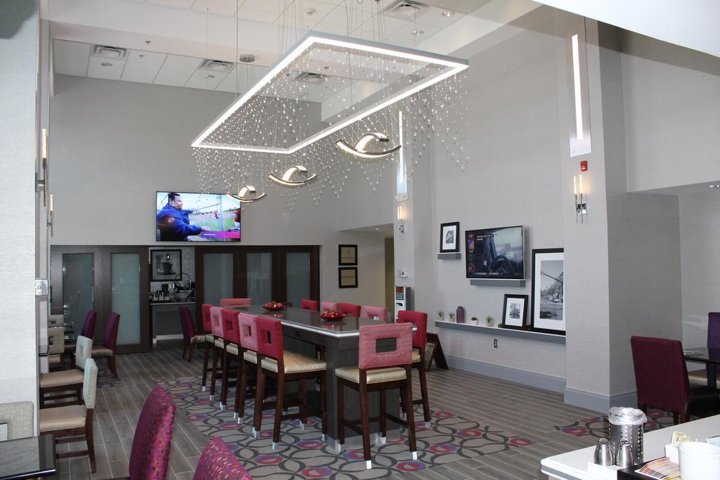 Hampton Inn & Suites Dublin Buitenkant foto